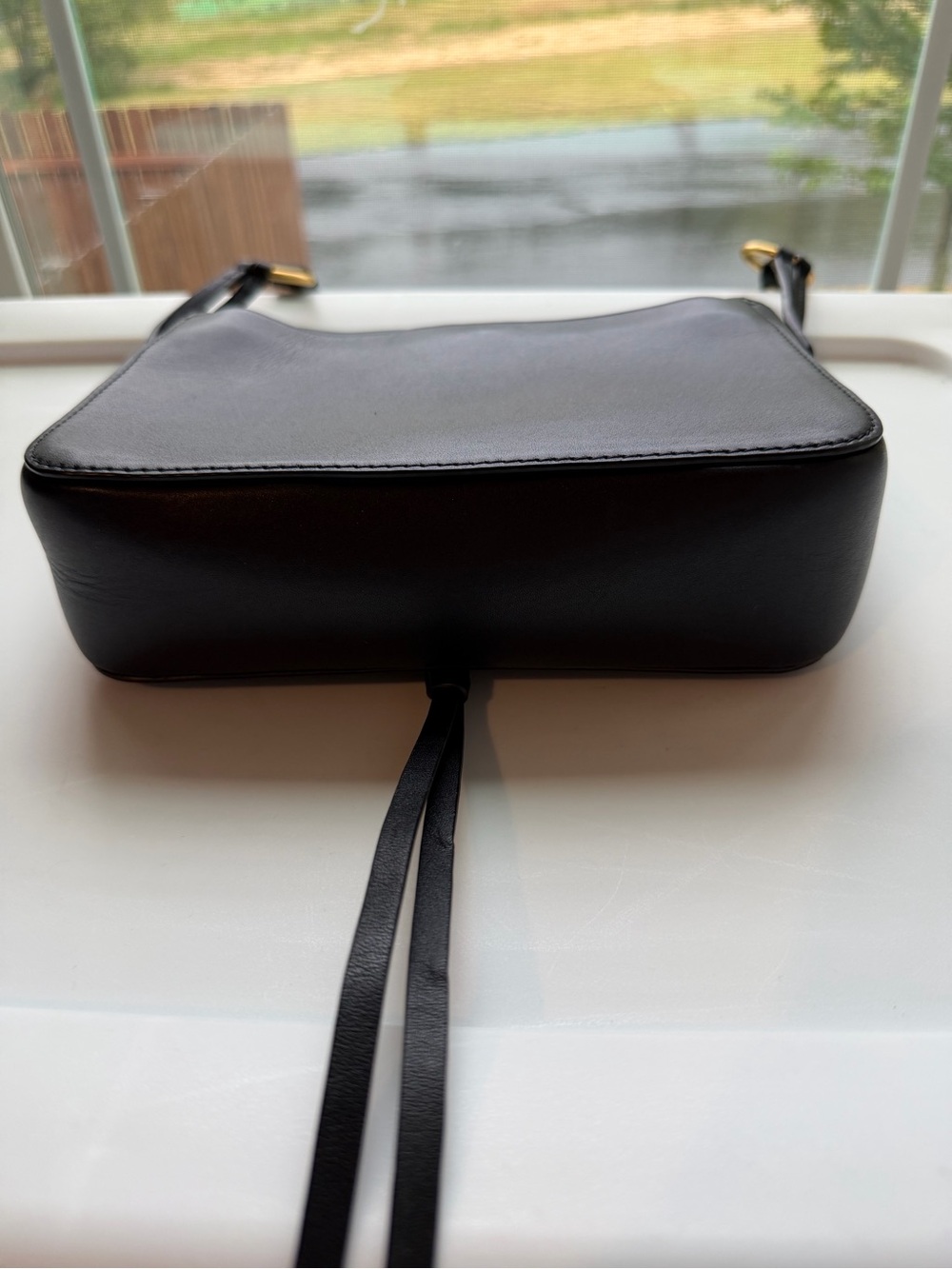 Tory Burch Black Leather Crossbody with Gold Logo Medallion - Picture 5 of 11